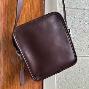 Authentic Coach satchel purse, genuine leather.